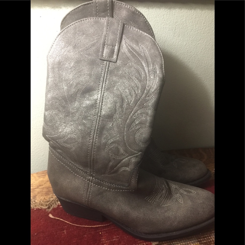 Rampage cowboy boots